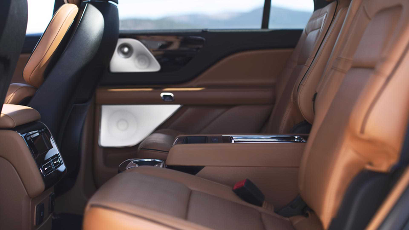 Illustration for article titled The 2020 Lincoln Aviator Has Sleek Lines and 450 HP